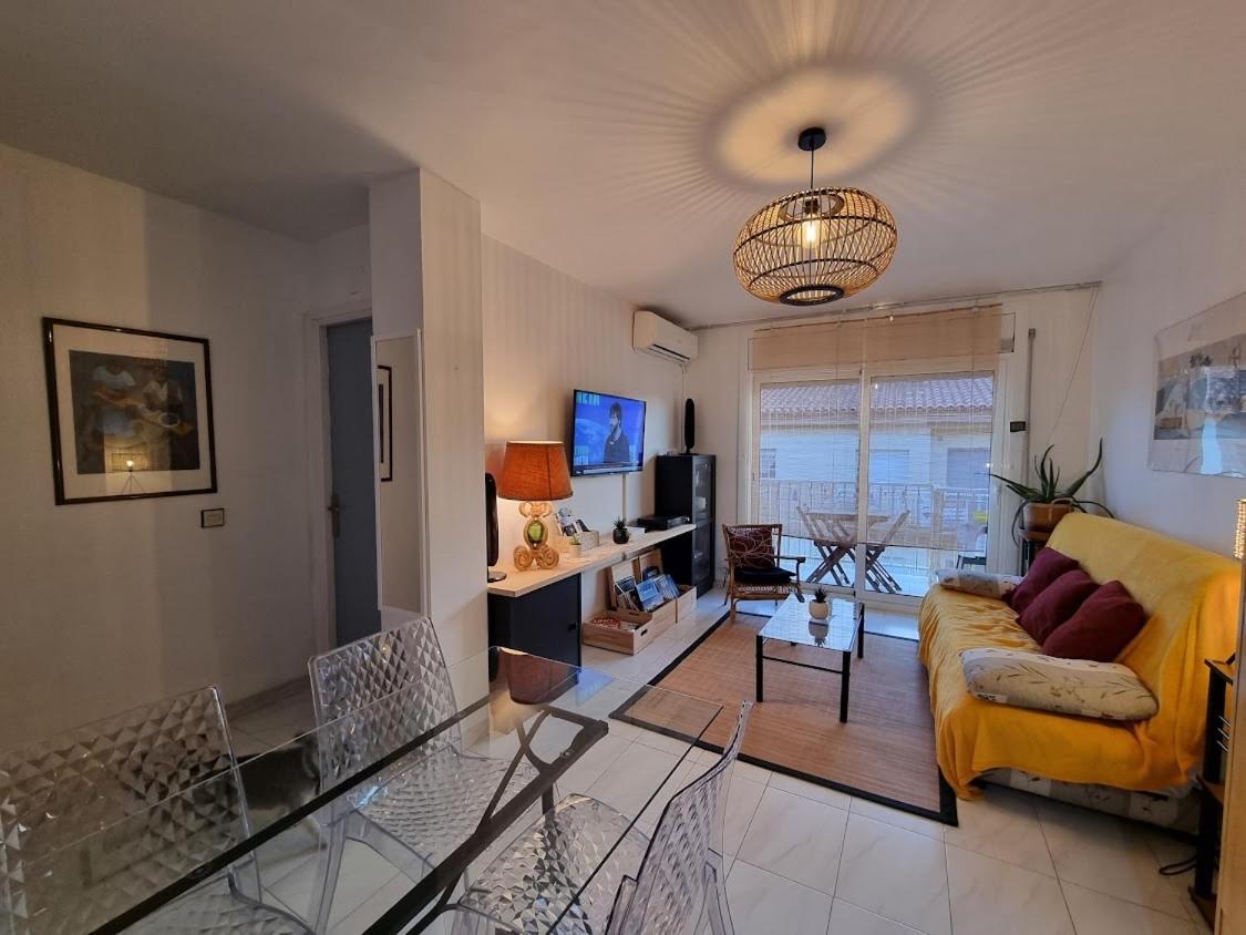 Lovely One Bedroom With Balcony Росас Экстерьер фото