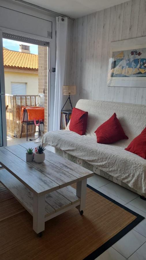 Lovely One Bedroom With Balcony Росас Экстерьер фото